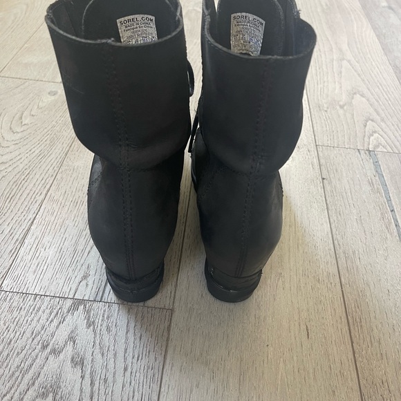 SOREL BOOTS - Picture 6 of 9